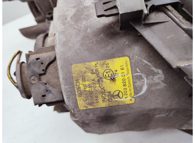 Фара левая к Mercedes C W203, 2002г.