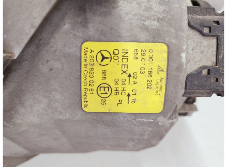 Фара правая к Mercedes C W203, 2002г.