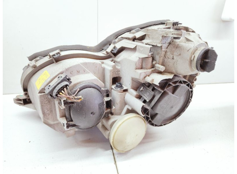Фара правая к Mercedes C W203, 2002г.