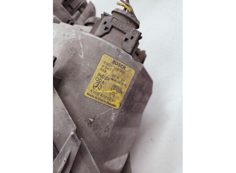 Фара правая к Mercedes C W203, 2002г.