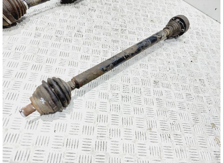 Полуось передняя правая (приводной вал, ШРУС) к Volkswagen Golf, 2006г.