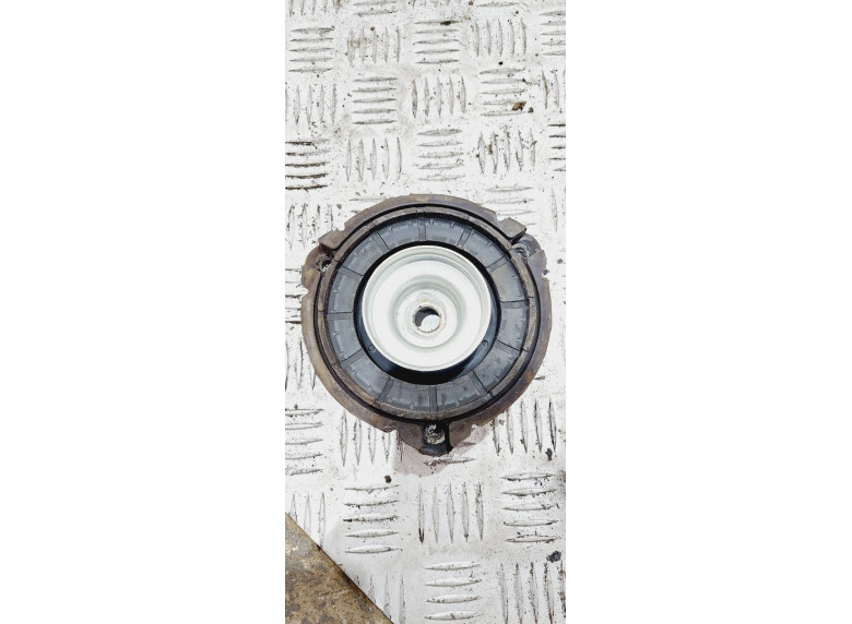 Опора амортизатора верхняя (чашка) к Volkswagen Golf, 2006г.