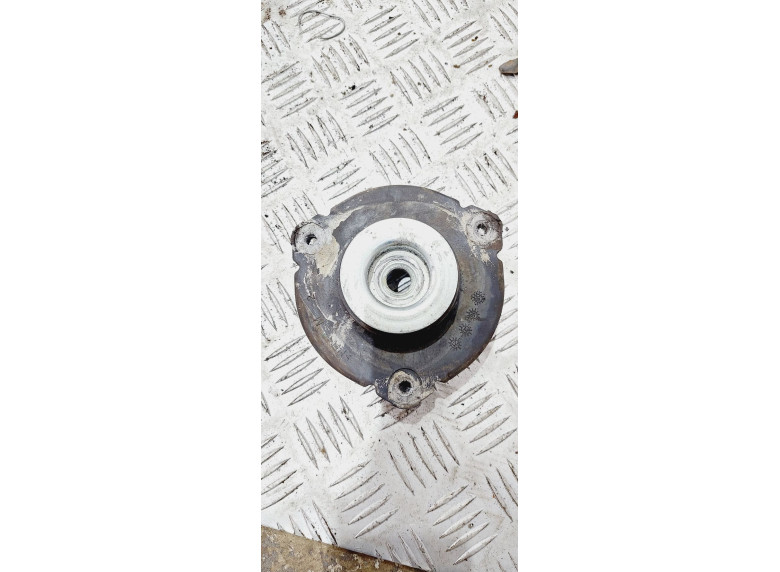 Опора амортизатора верхняя (чашка) к Volkswagen Golf, 2006г.