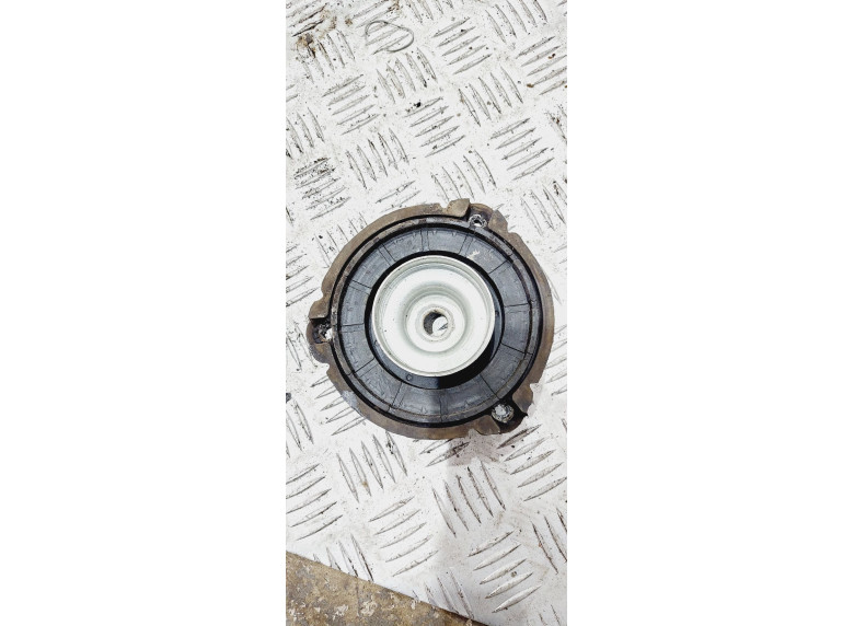 Опора амортизатора верхняя (чашка) к Volkswagen Golf, 2006г.