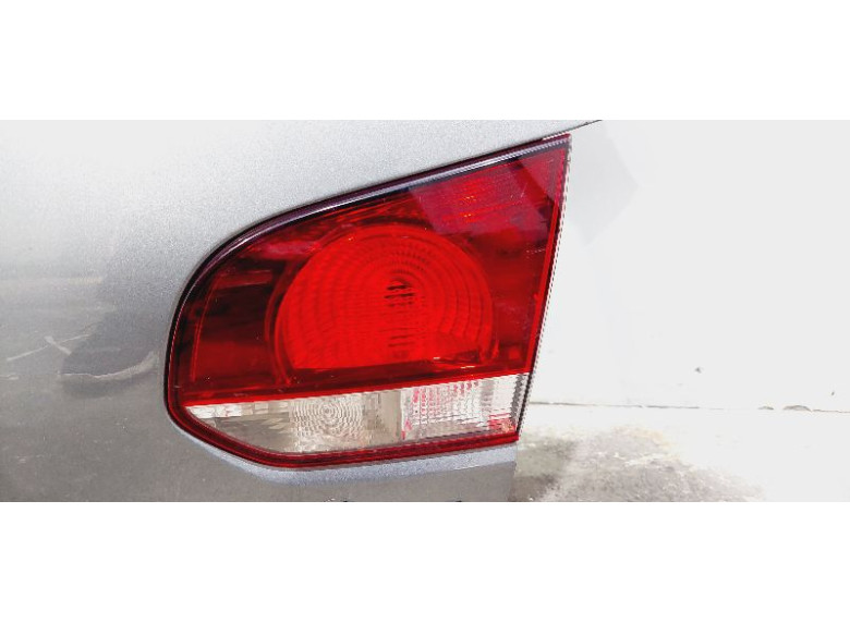 Фонарь крышки багажника правый к Volkswagen Golf, 2011г.