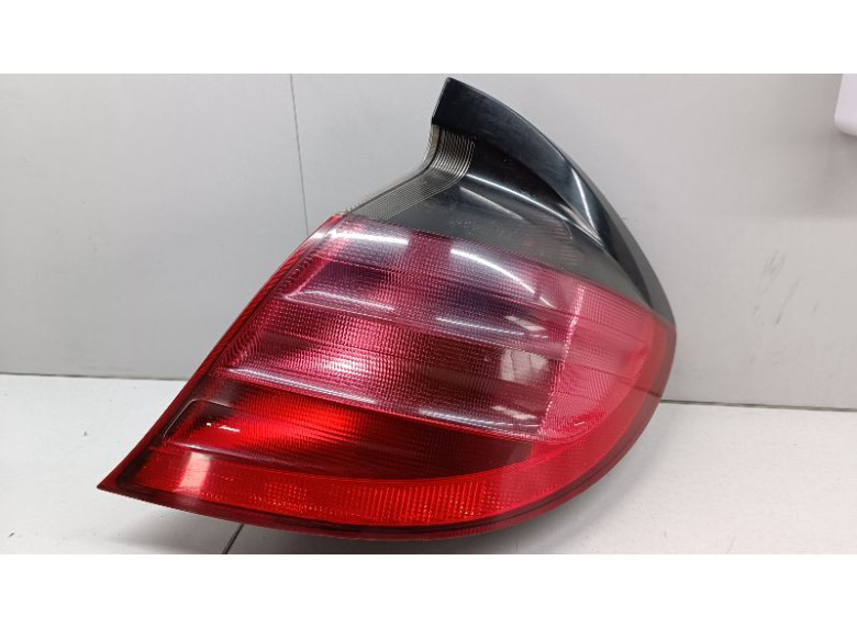 Фонарь задний правый к Mercedes C W203, 2002г.