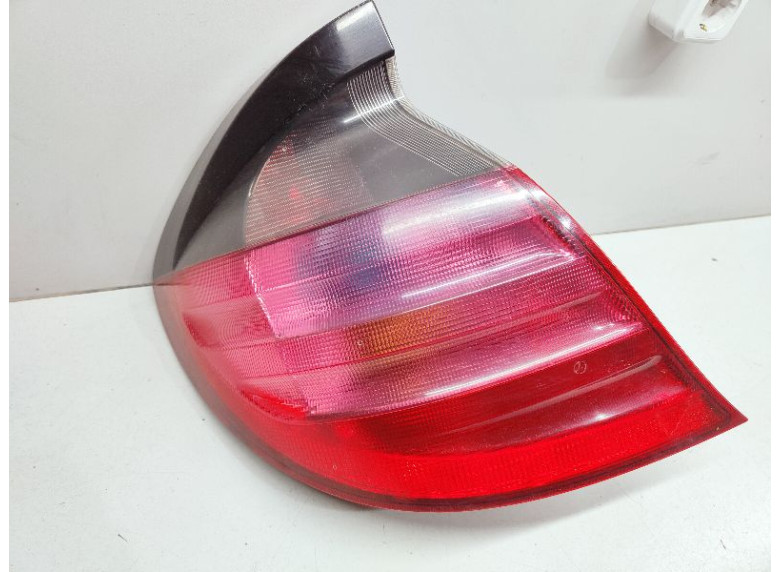 Фонарь задний левый к Mercedes C W203, 2001г.