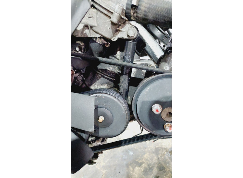 Натяжитель ремня генератора к Mercedes C W202, 1997г.