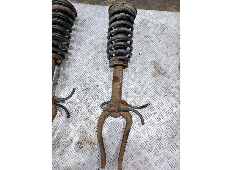 Амортизатор передний левый к Hyundai Sonata, 2000г.