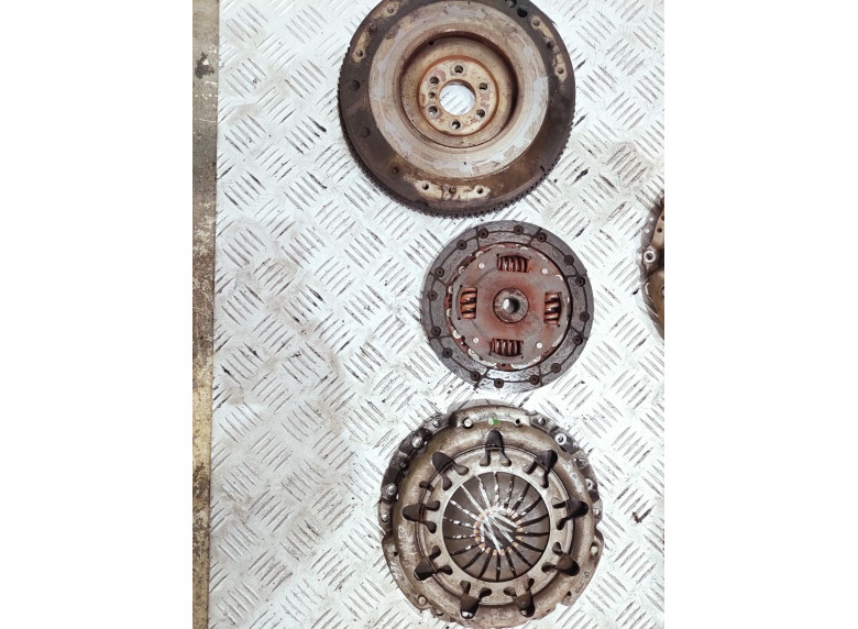 Комплект сцепления к Fiat Punto, 1997г.