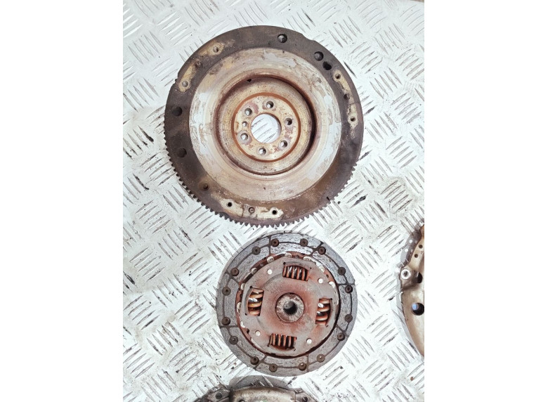 Комплект сцепления к Fiat Punto, 1997г.