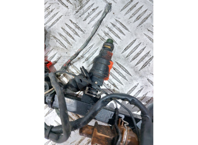 Форсунка к Audi 100, 1992г.