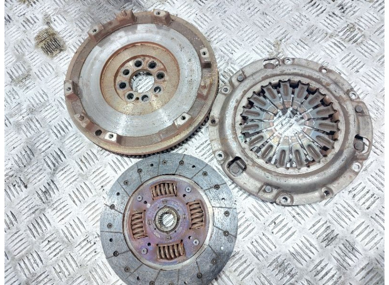 Комплект сцепления к Mazda 626, 1993г.