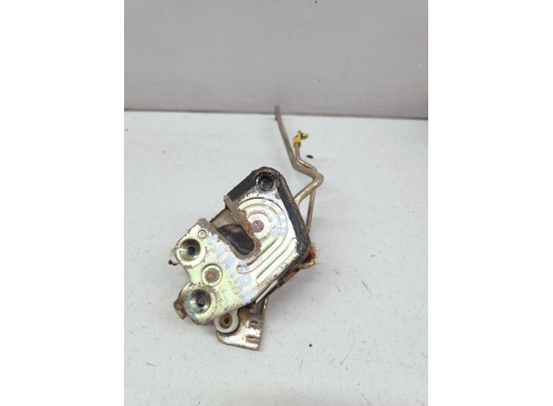 Замок двери передней правой к Hyundai Lantra, 1996г.