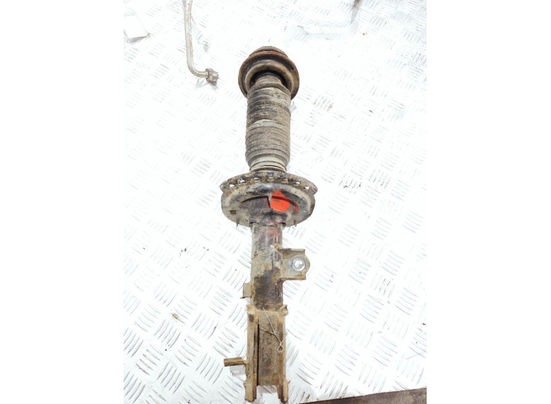 Амортизатор передний правый к Kia Rio, 2013г.