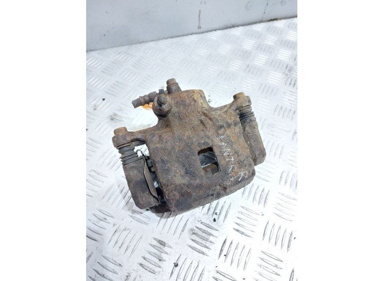 Суппорт передний правый к Hyundai Lantra, 1996г.