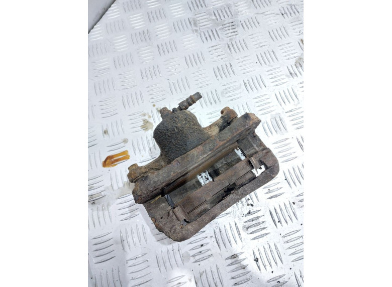 Суппорт передний правый к Hyundai Lantra, 1996г.