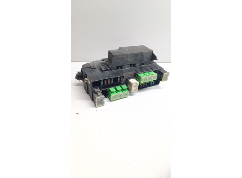 Блок предохранителей к Блок предохранителей к Nissan Maxima undefined г. Maxima