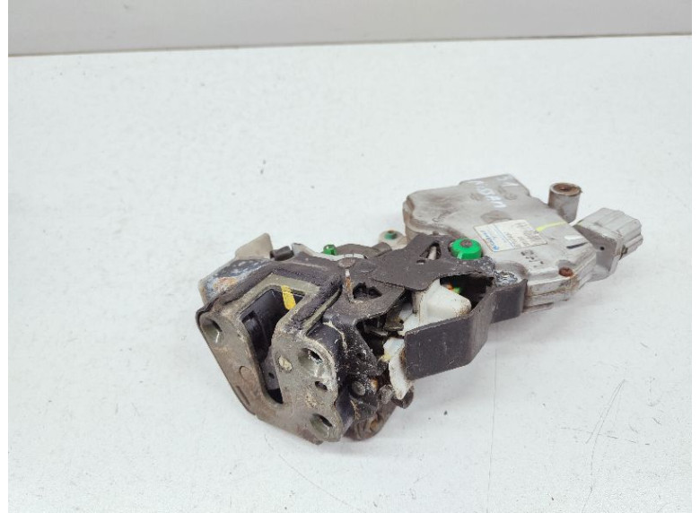 Замок двери задней левой к Nissan Maxima