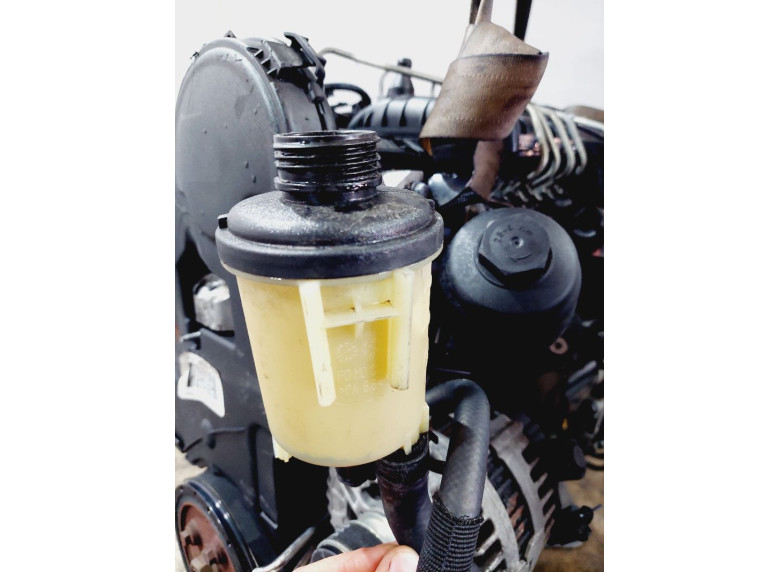 Бачок гидроусилителя к Бачок гидроусилителя к Volvo S80 undefined г. S80