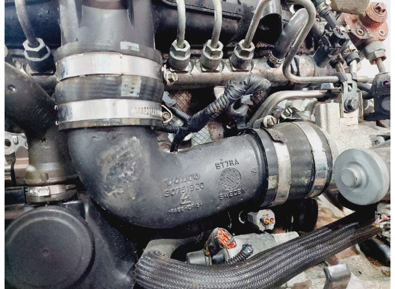 Патрубок интеркулера к Volvo S80, 2010г.