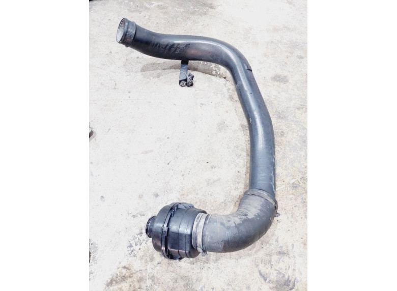 Патрубок интеркулера к Патрубок интеркулера к Volvo S80 undefined г. S80