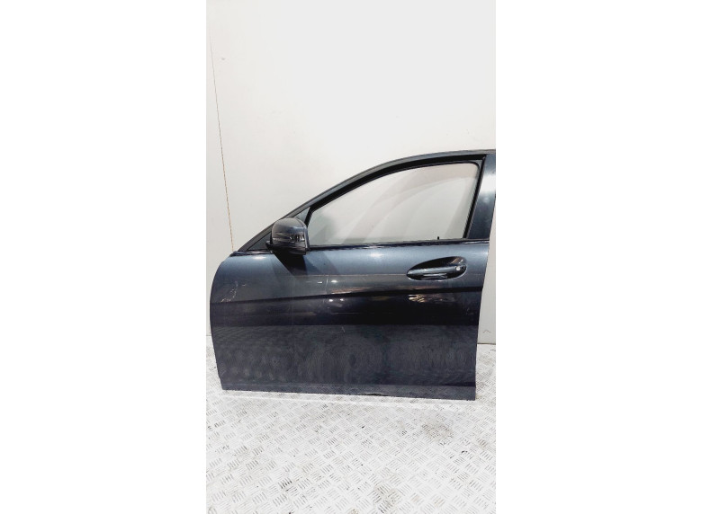 Замок двери передней левой к Mercedes C W204, 2008г.