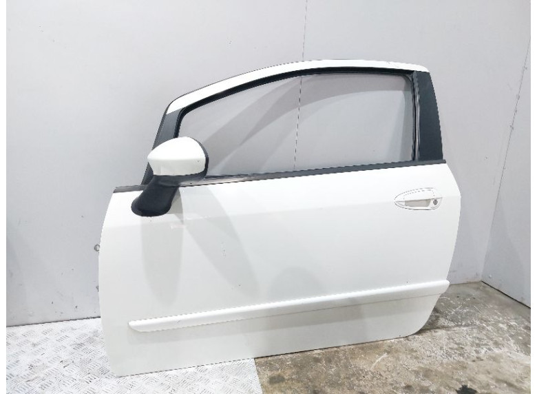 Стекло двери передней левой к Fiat Grande Punto, 2010г.