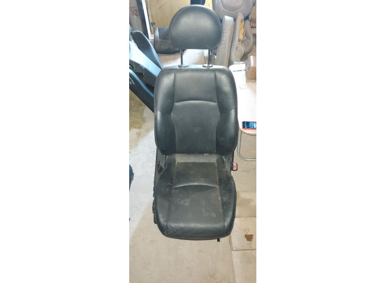 Салон (комплект сидений) к Mercedes C W203, 2001г.