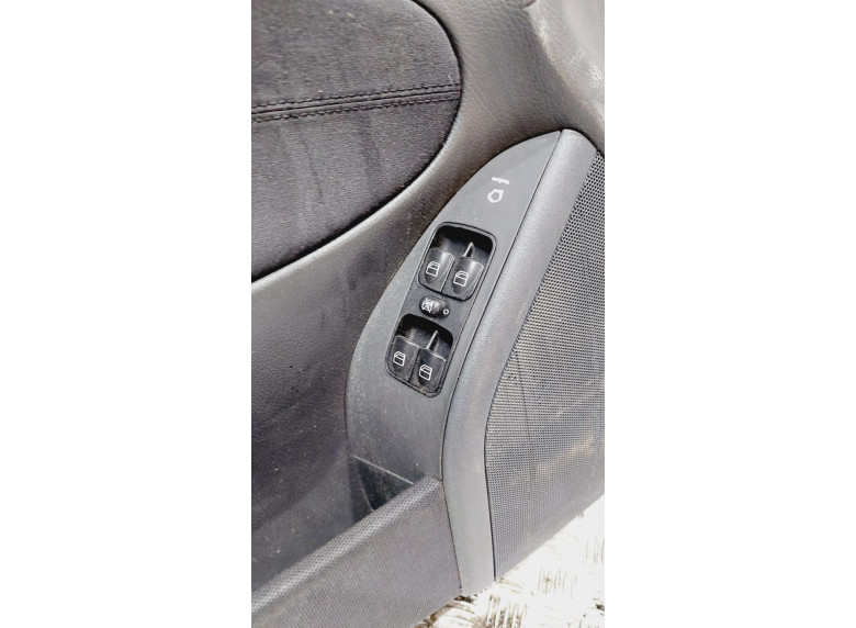 Блок управления стеклоподъемниками к Mercedes C W203, 2003г.