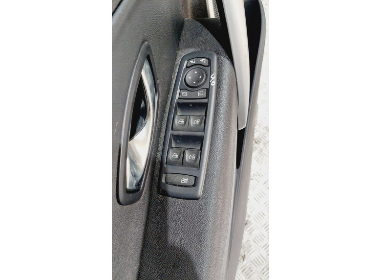Блок управления стеклоподъемниками к Renault Fluence, 2010г.