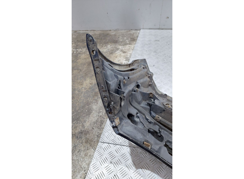 Бампер передний к Mercedes C W203, 2002г.