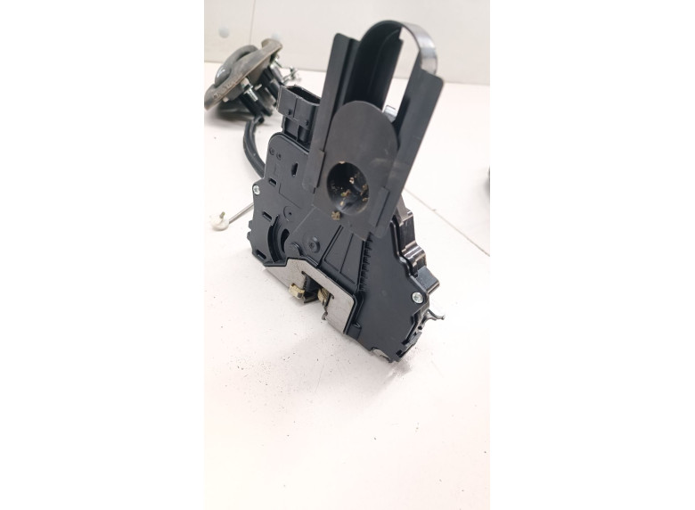 Замок двери передней левой к Citroen Nemo, 2009г.