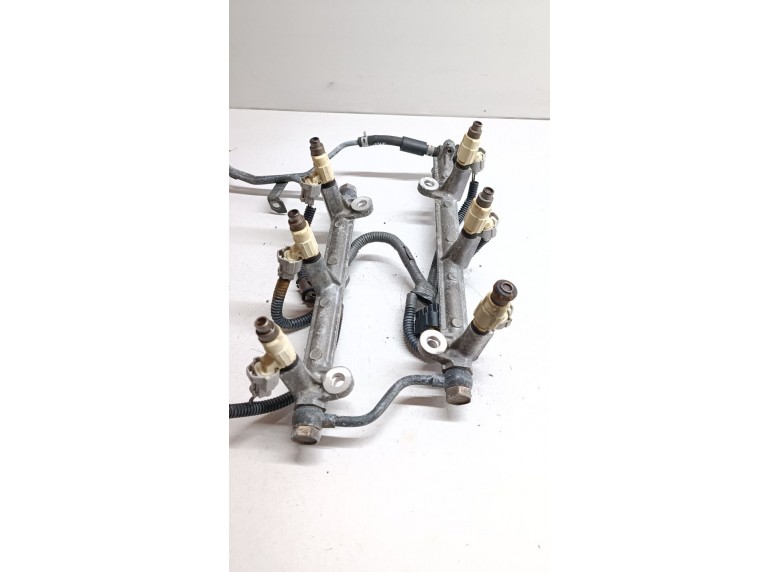 Топливная рампа к Suzuki XL7