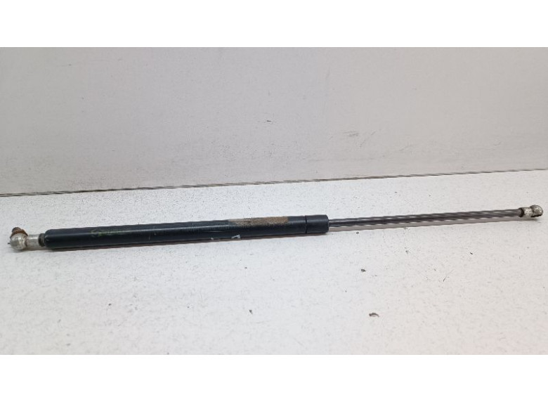 Амортизатор крышки багажника (3-5 двери) к Volkswagen Passat, 1995г.