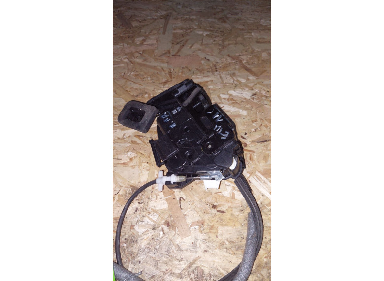 Замок двери задней правой к Замок двери задней правой к Skoda Yeti undefined г. Yeti