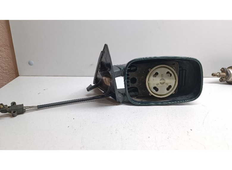 Зеркало наружное правое к Volkswagen Passat, 1995г.