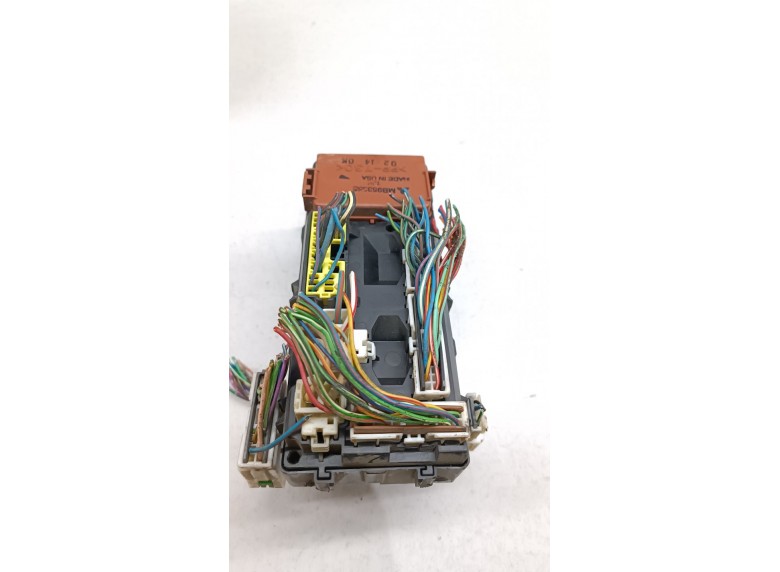 Блок предохранителей к Блок предохранителей к Mitsubishi SpaceStar undefined г. Space Star