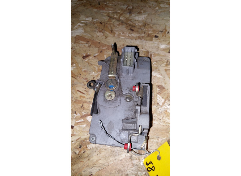 Замок двери передней правой к Citroen Evasion, 1997г.