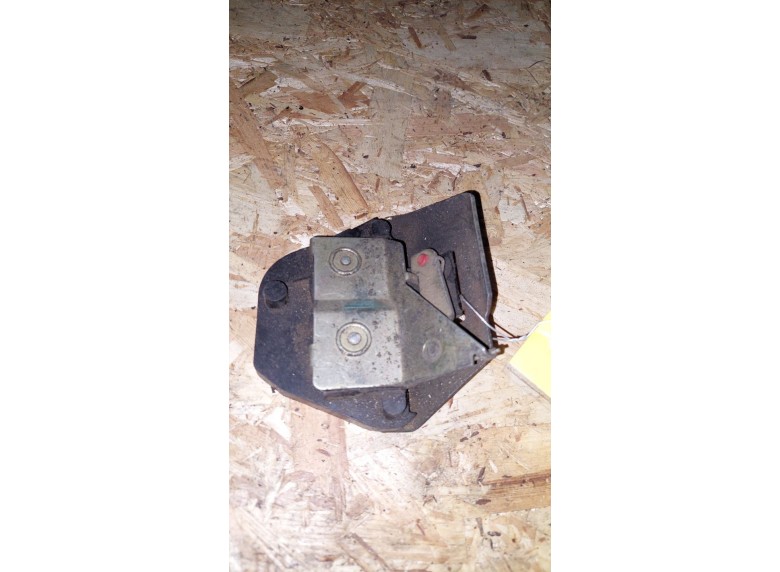 Замок двери задней левой к Замок двери задней левой к Peugeot 806 undefined г. 806