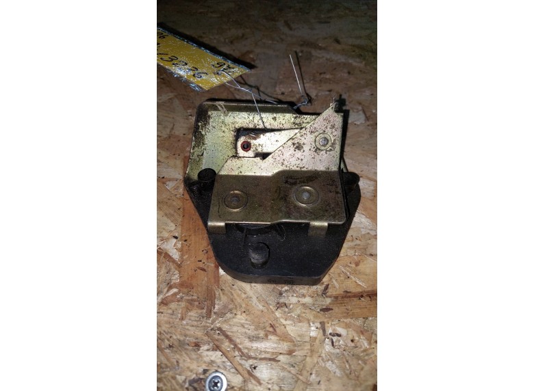 Замок двери задней левой к Замок двери задней левой к Peugeot 806 undefined г. 806