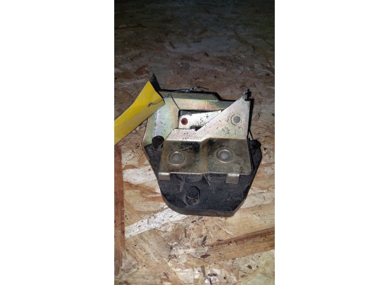 Замок двери задней левой к Замок двери задней левой к Peugeot 806 undefined г. 806