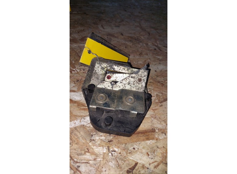 Замок двери задней левой к Замок двери задней левой к Peugeot 806 undefined г. 806