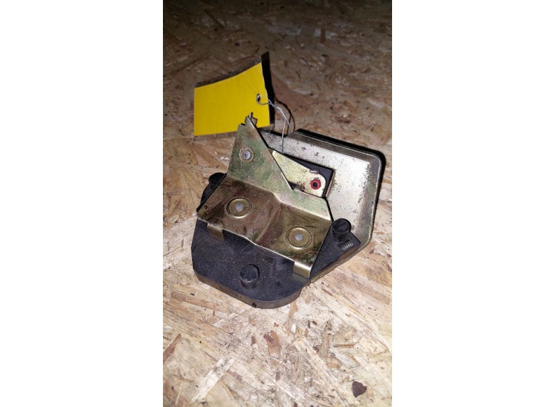 Замок двери задней правой к Замок двери задней правой к Peugeot 806 undefined г. 806