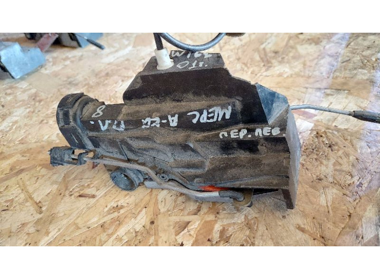 Замок двери передней левой к Mercedes A W168, 2003г.