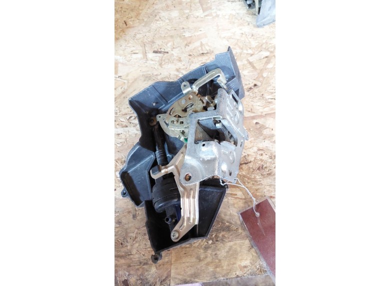 Замок двери задней правой к Замок двери задней правой к Mercedes EW210 undefined г. E W210