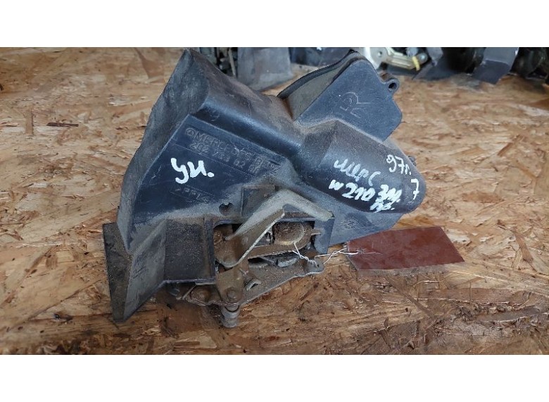 Замок двери задней правой к Mercedes E W210