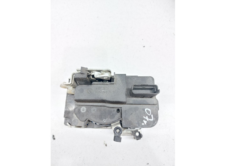 Замок двери задней левой к Citroen Berlingo, 2007г.