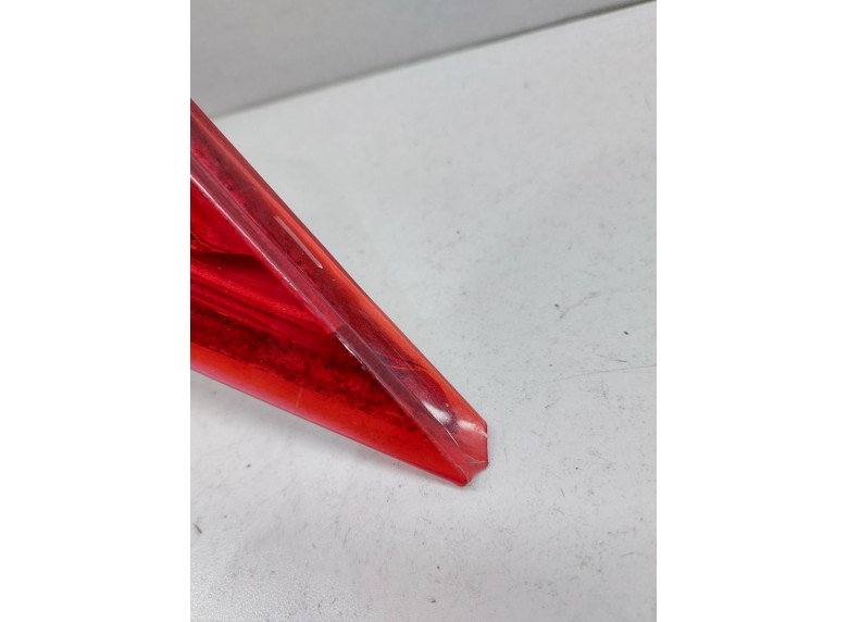 Фонарь задний правый к Фонарь задний правый к Peugeot 5008 undefined г. 5008