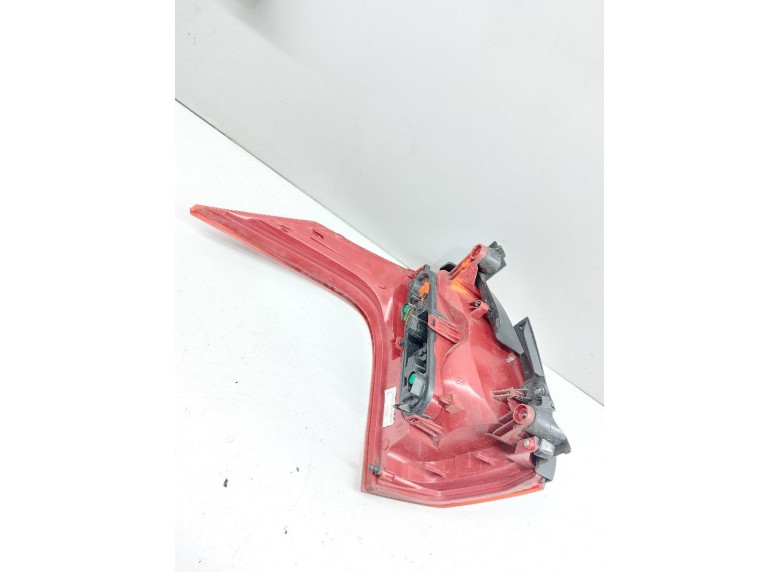 Фонарь задний правый к Фонарь задний правый к Peugeot 5008 undefined г. 5008